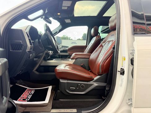 Used 2022 Ford F450 Platinum w/ FX4 Off-Road Package AWD/4WD image 25
