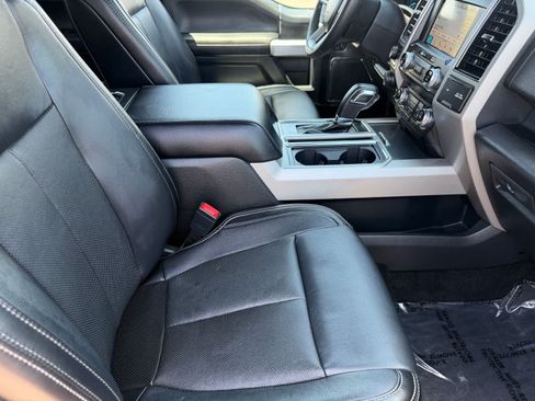 Used 2019 Ford F150 Lariat w/ Equipment Group 502A Luxury AWD/4WD image 12