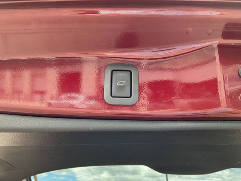 Used 2017 Toyota Highlander XLE AWD/4WD image 41