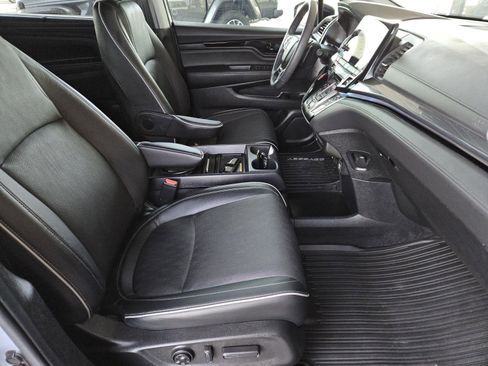 Used 2024 Honda Odyssey Elite image 32