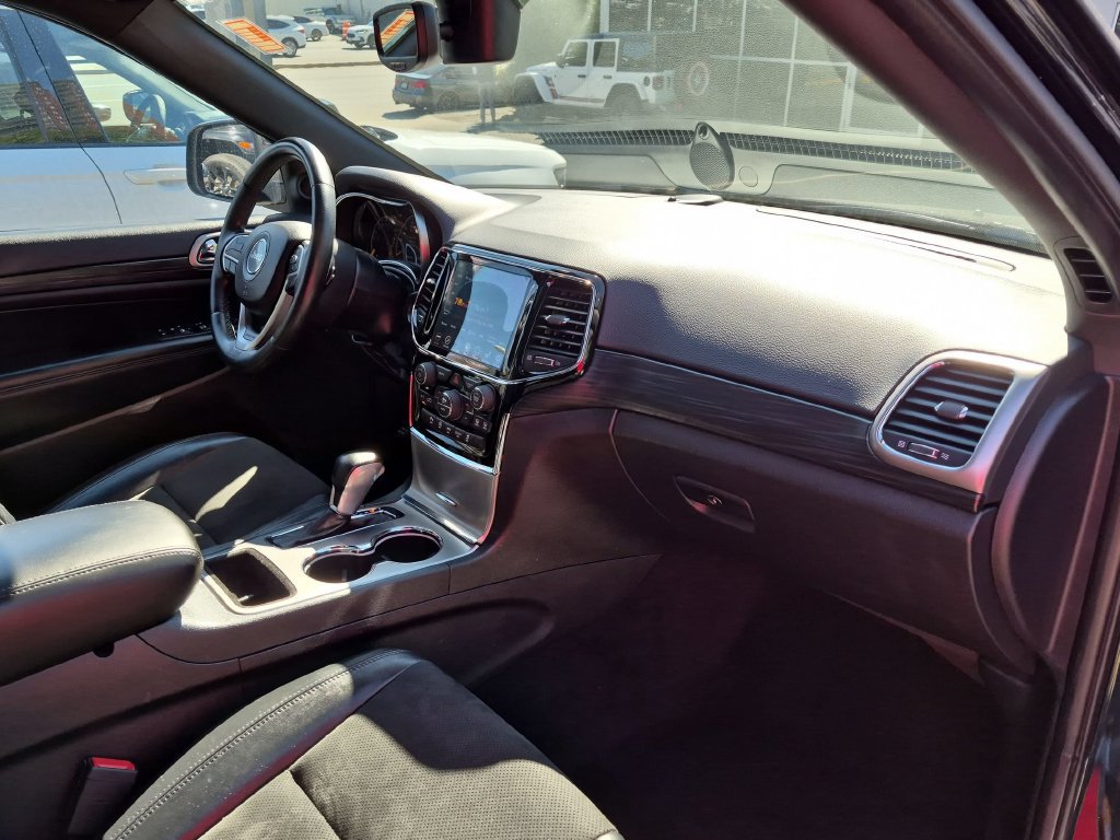 Used 2020 Jeep Grand Cherokee Altitude AWD/4WD image 23
