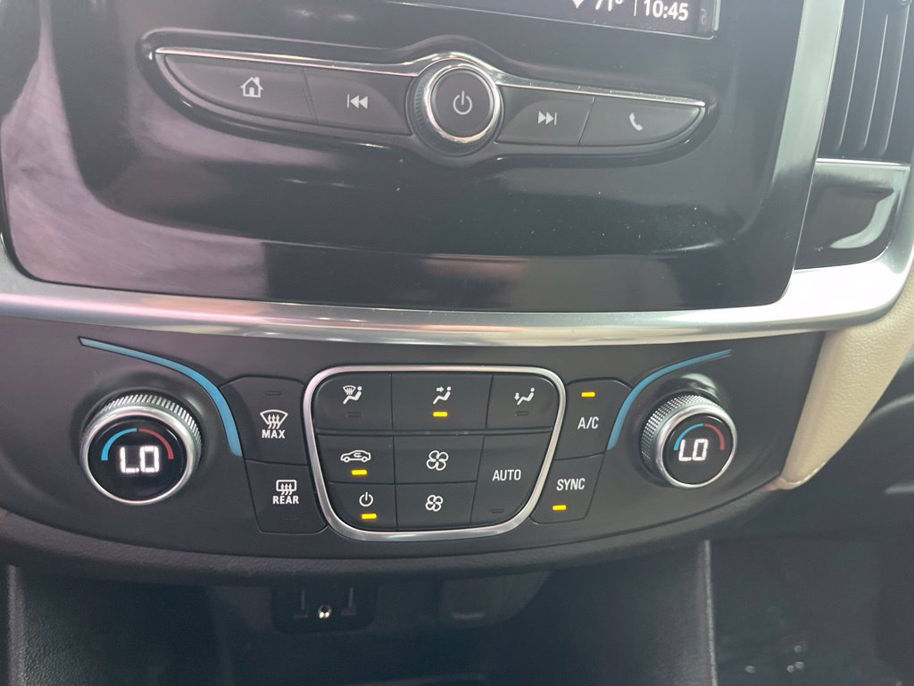 Used 2022 Chevrolet Traverse LS AWD/4WD image 18