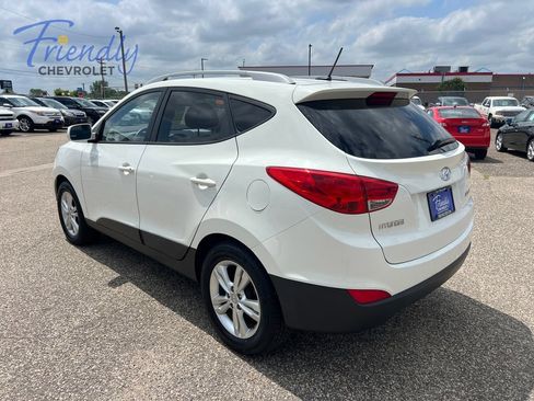 Used 2011 Hyundai Tucson GLS FWD image 3