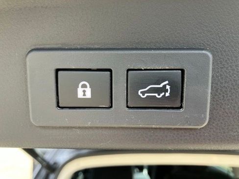 Used 2020 Subaru Ascent Premium w/ Convenience Package AWD/4WD image 24