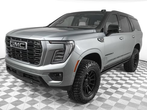 Used 2026 GMC Yukon Denali AWD/4WD image 8