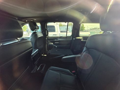 Used 2025 Jeep Wagoneer L Series II w/ Convenience Group I AWD/4WD image 6