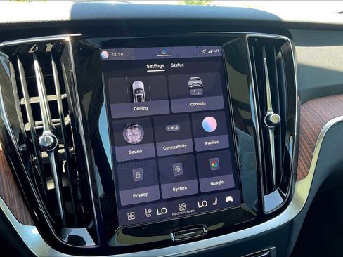 New 2026 Volvo V60 B5 Cross Country Plus w/ Climate Package image 22