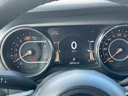 Used 2023 Jeep Wrangler Sport S image 13