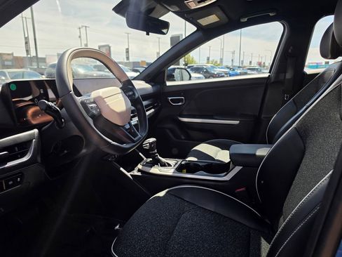 Certified 2025 Kia K4 GT-Line w/ GT-Line Sunroof Package FWD image 9