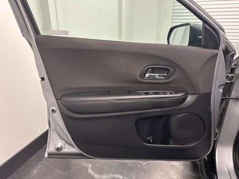 Used 2019 Honda HR-V Sport image 16
