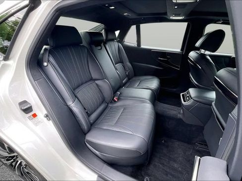 Used 2023 Lexus LS 500 AWD w/ Luxury Package image 28