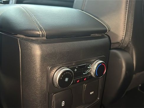 Used 2024 Ford Explorer Limited image 20