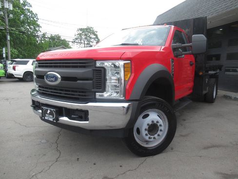 Used 2017 Ford F550 2WD Regular Cab Super Duty image 25
