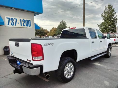 Used 2011 GMC Sierra 3500 SLE w/ SLE Preferred Package image 8