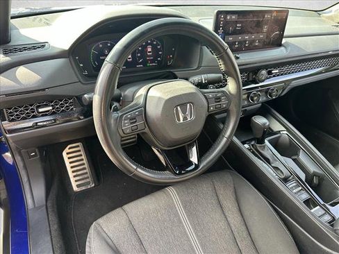 Used 2024 Honda Accord Sport image 10