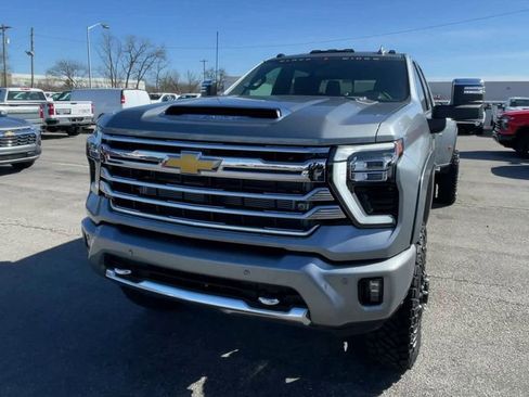 New 2026 Chevrolet Silverado 3500 High Country w/ High Country Premium Package AWD/4WD image 5