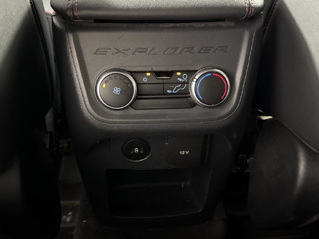 Used 2025 Ford Explorer ST-Line w/ ST-Line Street Pack AWD/4WD image 18