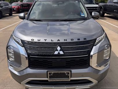 Used 2023 Mitsubishi Outlander SE