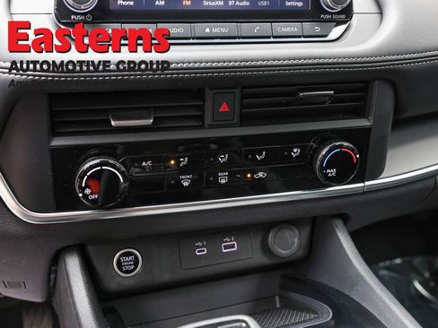 Used 2023 Nissan Rogue S AWD/4WD image 20