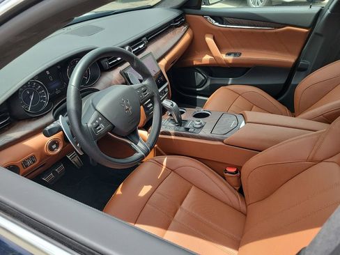 Used 2023 Maserati Quattroporte Modena image 5