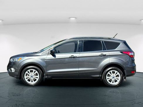 Used 2018 Ford Escape SE w/ Ford Safe & Smart Package image 4