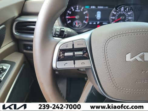 Used 2022 Kia Telluride SX w/ Towing Package FWD image 18