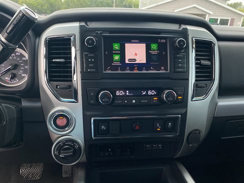 Used 2019 Nissan Titan PRO-4X image 40