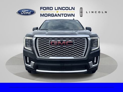 Used 2021 GMC Yukon XL Denali w/ Denali Premium Package image 3