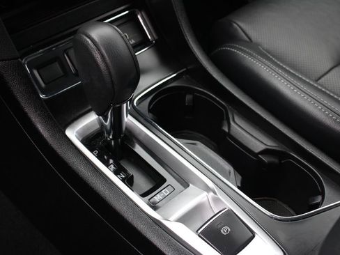 Used 2023 Subaru Ascent Limited image 18