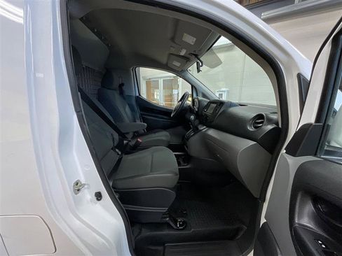 Used 2021 Nissan NV200 SV w/ Back Door Glass Package image 24