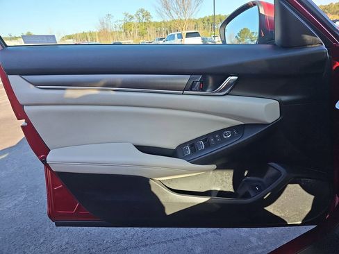 Used 2021 Honda Accord LX image 31