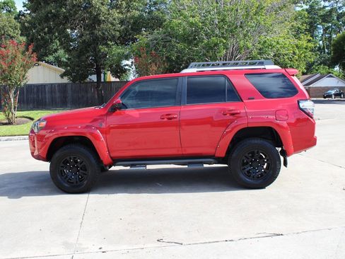 Used 2016 Toyota 4Runner SR5 AWD/4WD image 1