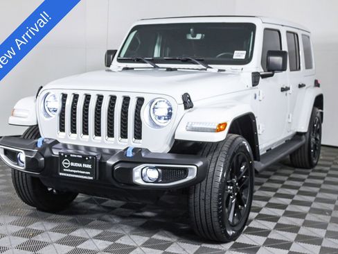 Used 2023 Jeep Wrangler Unlimited Sahara w/ Cold Weather Group image 3