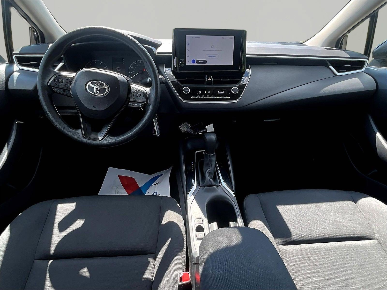 Used 2025 Toyota Corolla LE FWD image 7