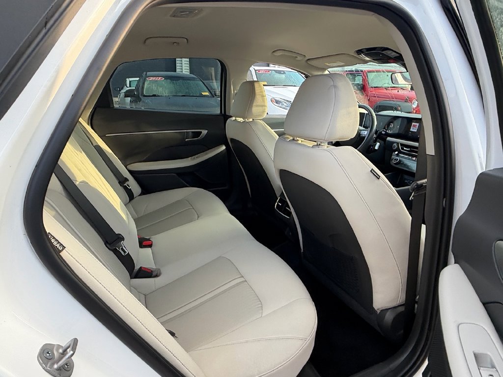 Used 2025 Hyundai Sonata SEL FWD image 15