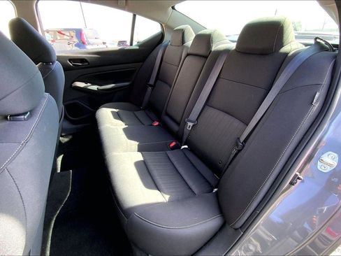 Used 2024 Nissan Altima 2.5 SV image 23