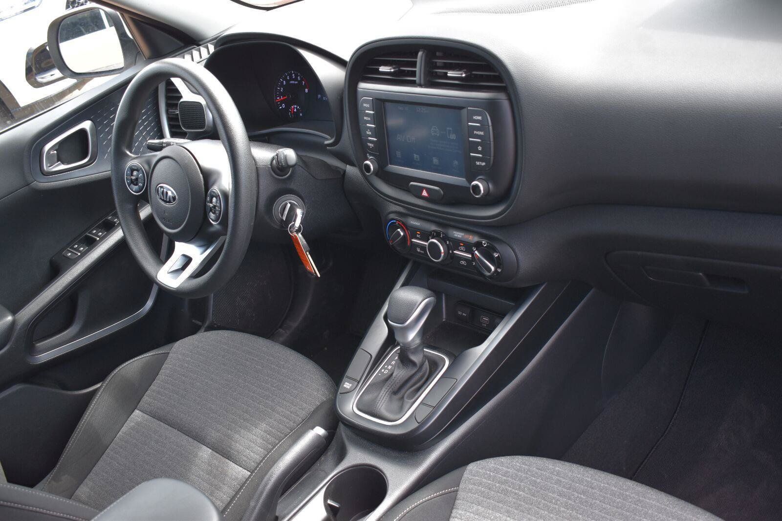Used 2021 Kia Soul S FWD image 11