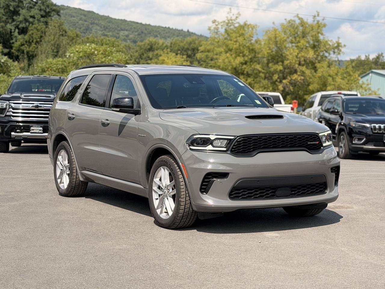 Used 2025 Dodge Durango R/T AWD/4WD image 3
