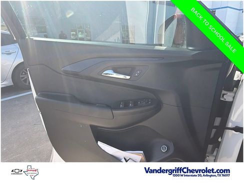 Used 2023 Chevrolet TrailBlazer RS w/ Sun and Liftgate Package FWD image 16