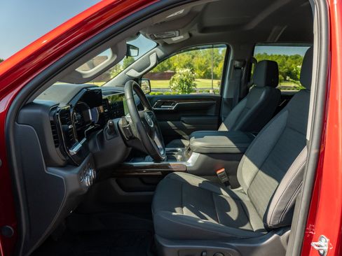 Used 2024 GMC Sierra 1500 Elevation AWD/4WD image 12