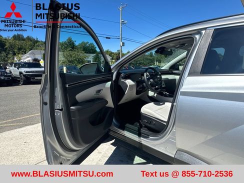 Used 2023 Hyundai Tucson SEL w/ Convenience Package AWD/4WD image 11