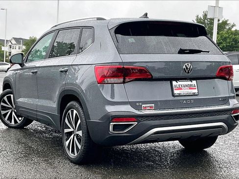 Used 2023 Volkswagen Taos SE w/ Panoramic Sunroof Package AWD/4WD image 10