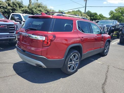 Used 2022 GMC Acadia SLT w/ Preferred Package FWD image 4