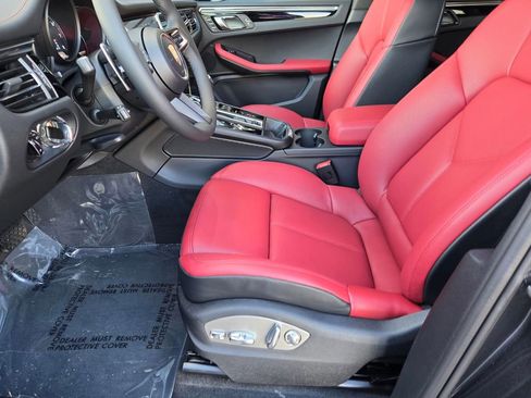 New 2026 Porsche Macan image 25