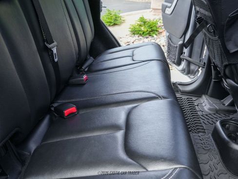 Used 2016 Jeep Wrangler Unlimited Rubicon image 61