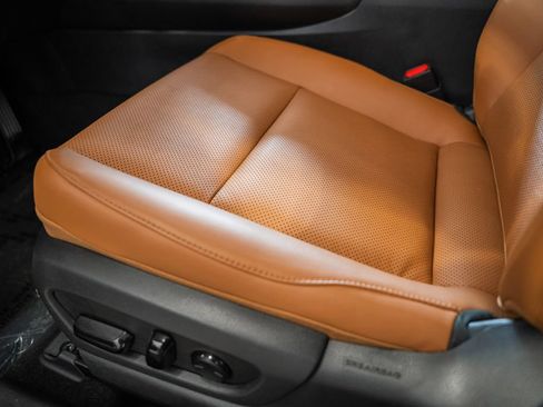 Used 2019 Lexus UX 200 w/ Premium Package FWD image 35