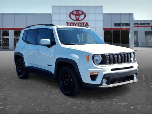Used 2020 Jeep Renegade Altitude image 3