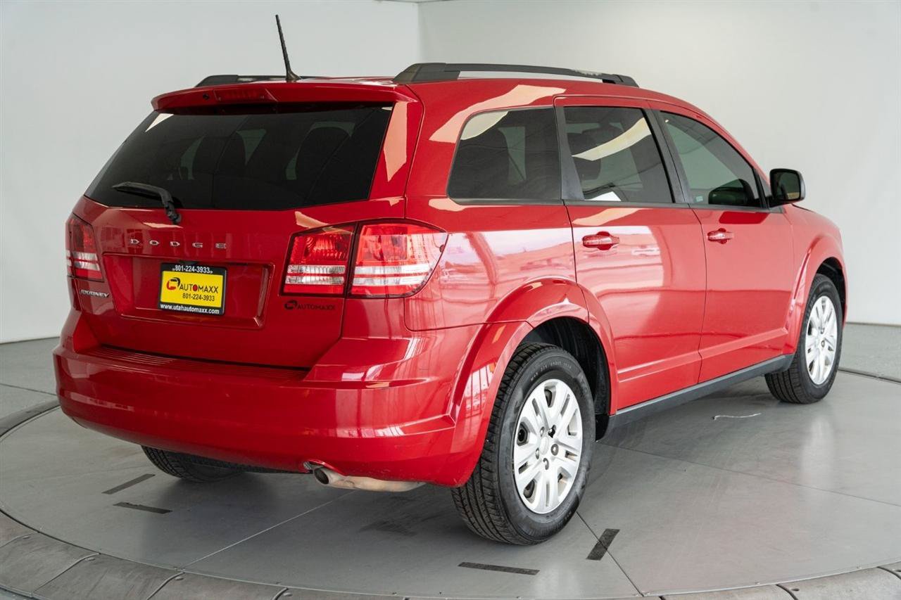Used 2019 Dodge Journey SE FWD image 8