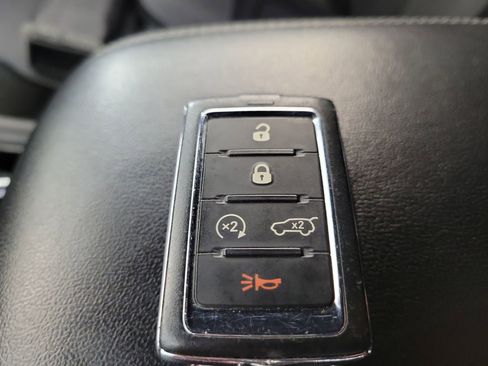 Used 2023 Jeep Grand Cherokee L Laredo image 26