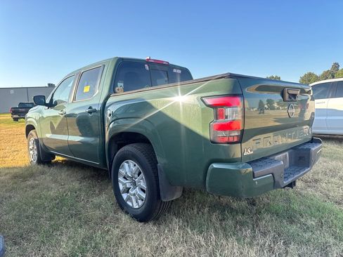 Used 2022 Nissan Frontier SV RWD image 4